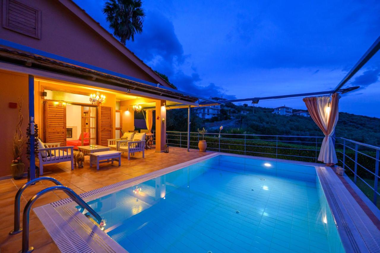 Cozy Small Smart Villa With Private Pool Mikri Mantineia 卡拉马塔 外观 照片