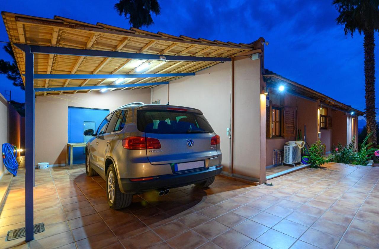 Cozy Small Smart Villa With Private Pool Mikri Mantineia 卡拉马塔 外观 照片